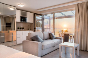 Гостиница MobyDick Luxury Beach Apartman  Шиофок